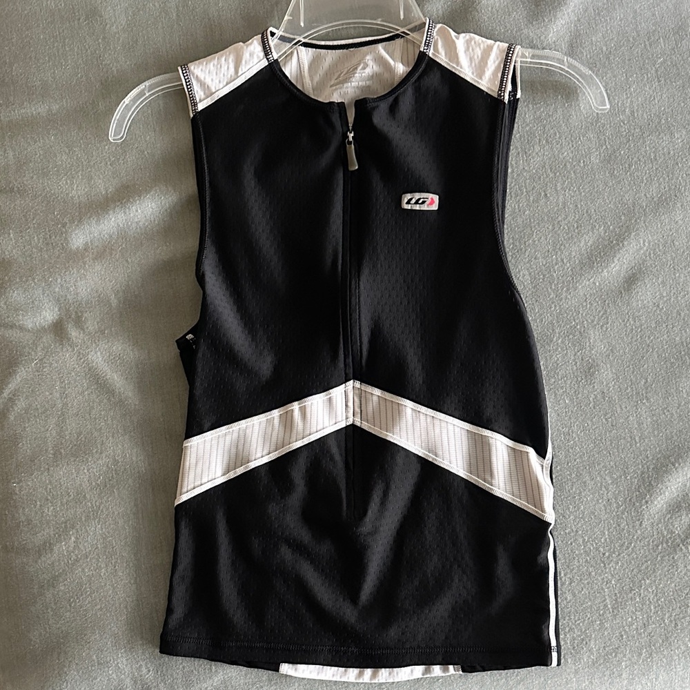 Louis Garneau Women’s sleeveless Large Black & White Tri/Cycling Jersey